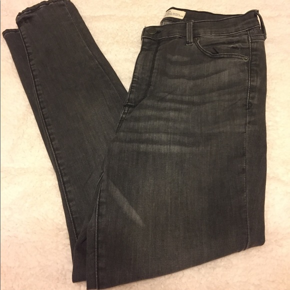 Gap - Picture 2 of 3